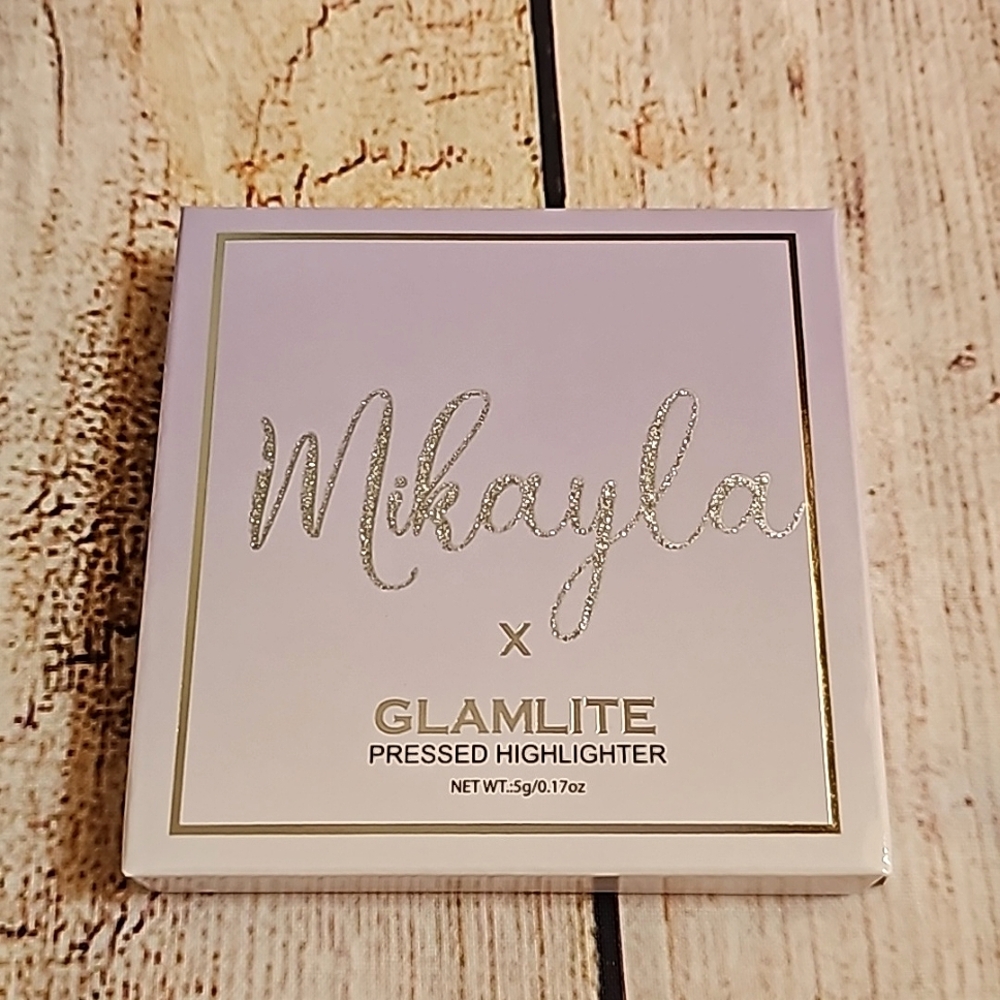 BNIB Glamlite x Mikayla Bundle - Picture 11 of 14
